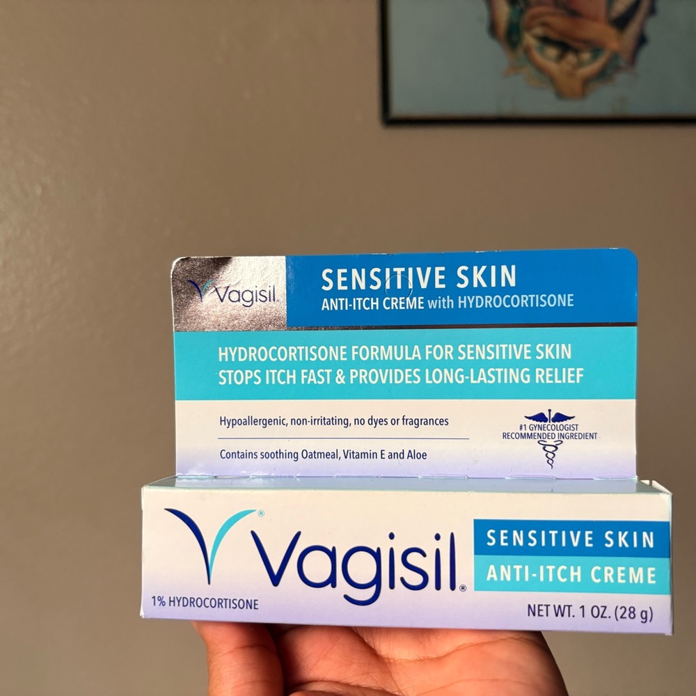 Sensitive Skin Anti-Itch Creme with Hydrocortisone - White